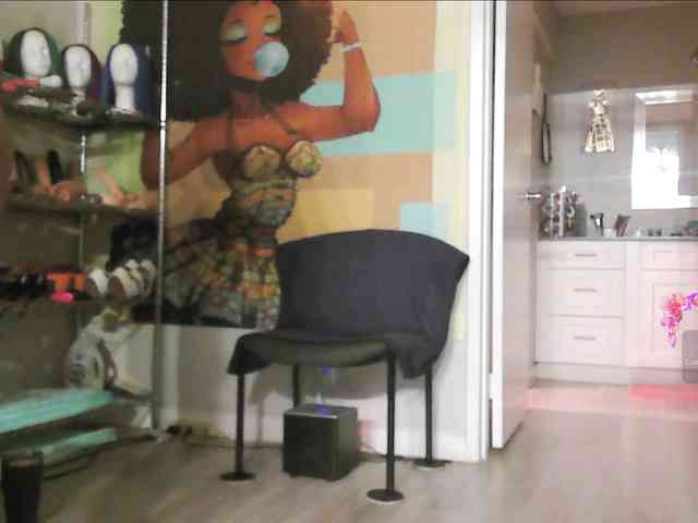 QueenAnitaDix webcam