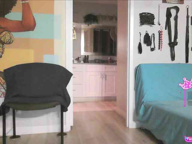 QueenAnitaDix webcam