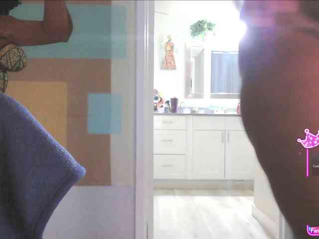 QueenAnitaDix webcam