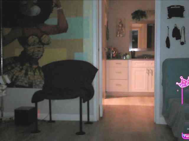 QueenAnitaDix webcam