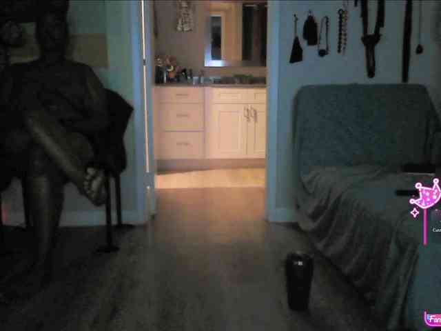 QueenAnitaDix webcam