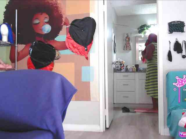 QueenAnitaDix webcam