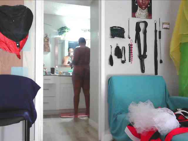 QueenAnitaDix webcam