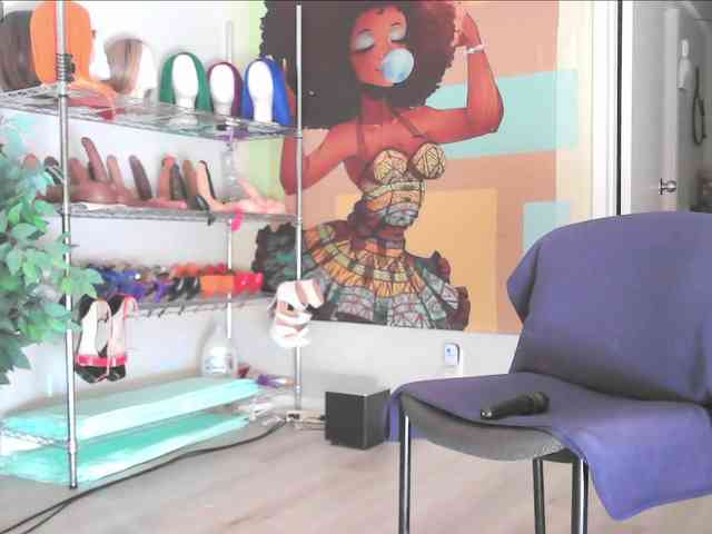 QueenAnitaDix webcam