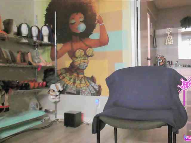 QueenAnitaDix webcam