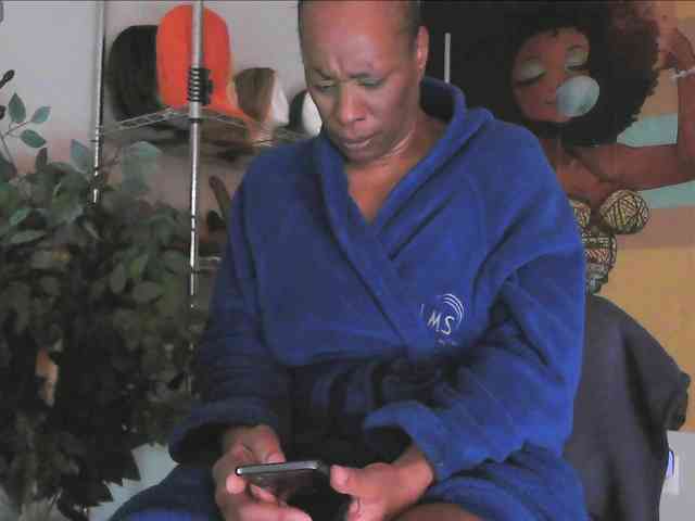 QueenAnitaDix webcam