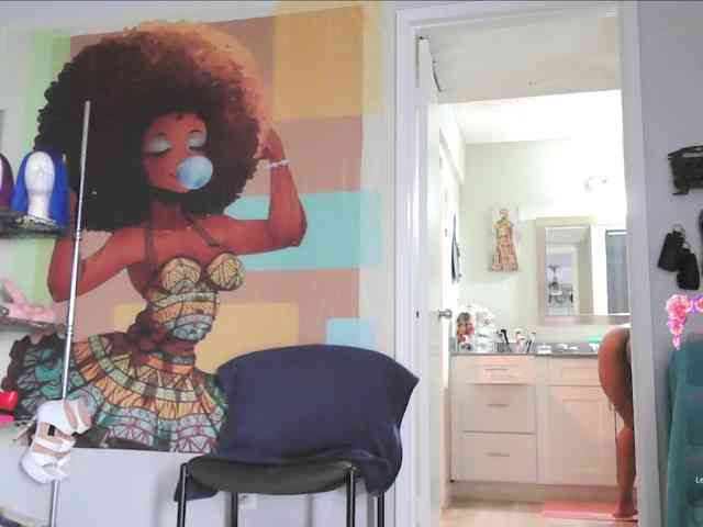 QueenAnitaDix webcam