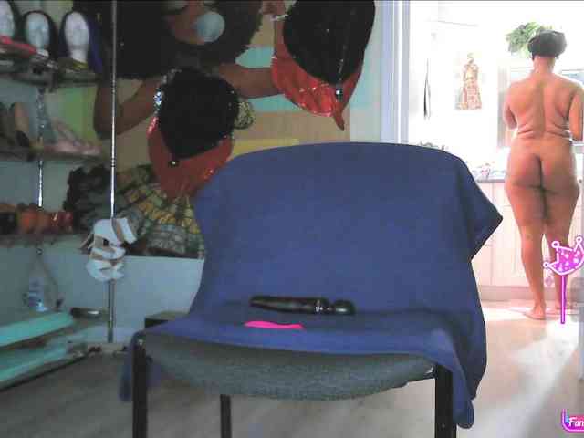 QueenAnitaDix webcam