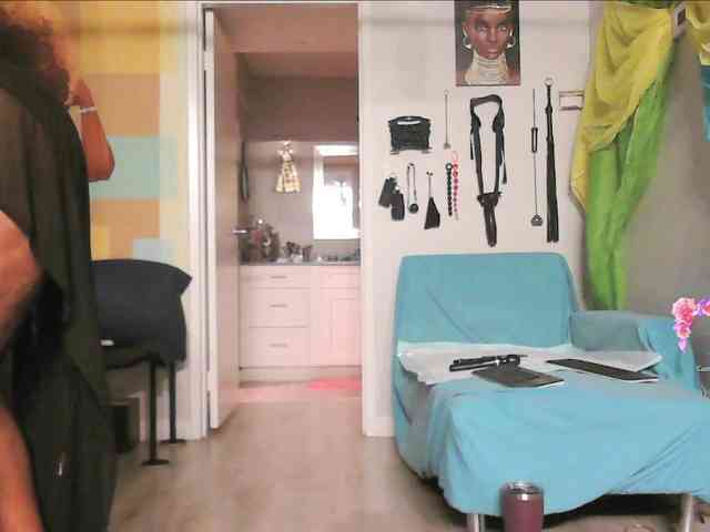 QueenAnitaDix webcam