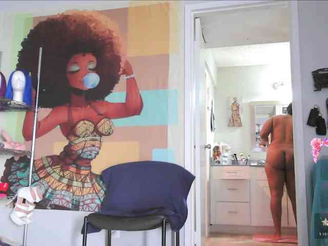 QueenAnitaDix webcam