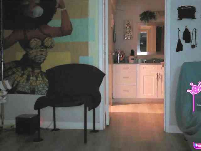 QueenAnitaDix webcam