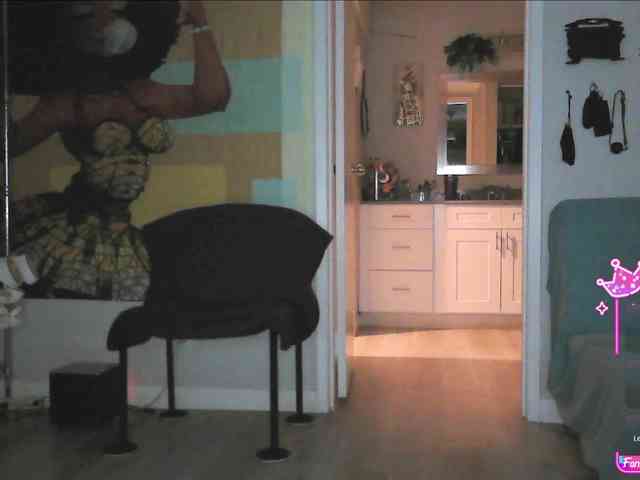 QueenAnitaDix webcam