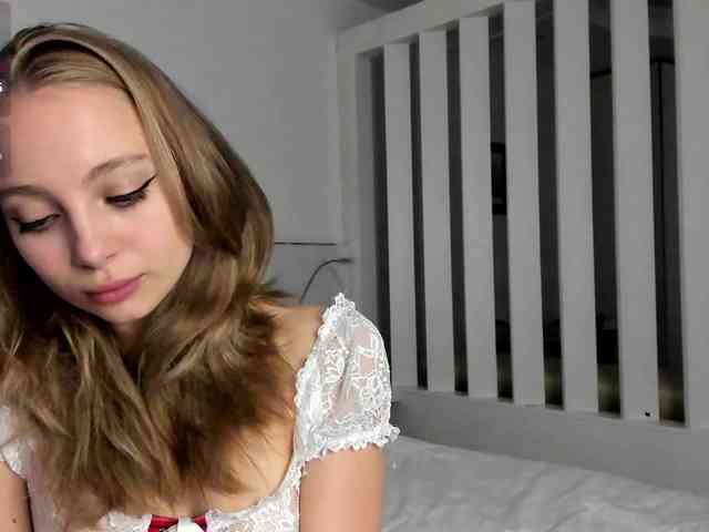 LISABABYMETAL webcam