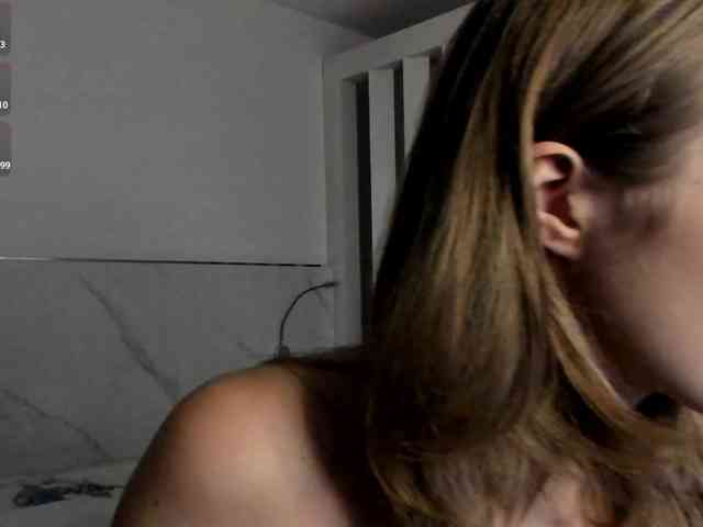 LISABABYMETAL webcam