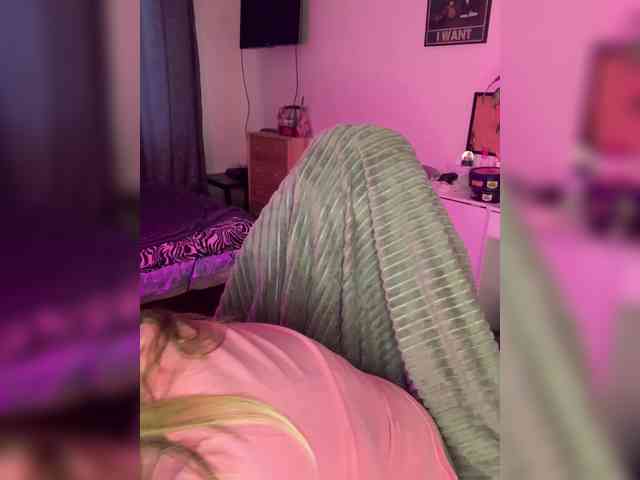 Greeenfriends6969 webcam