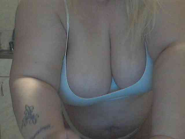 AriannaMilf webcam