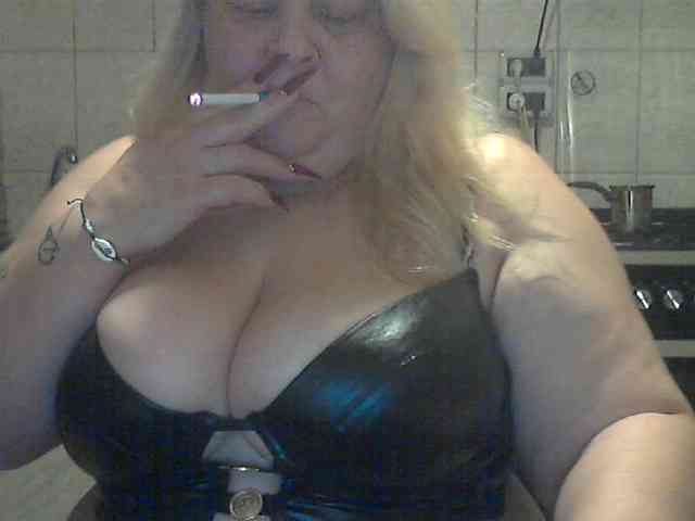 AriannaMilf webcam