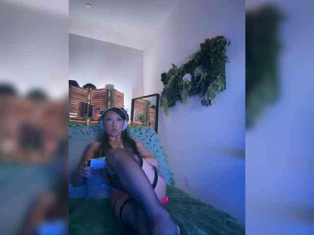 PreeminentJess webcam