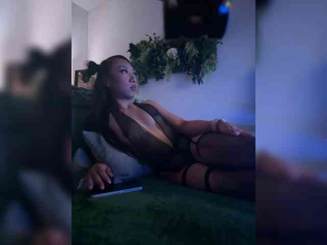 PreeminentJess webcam