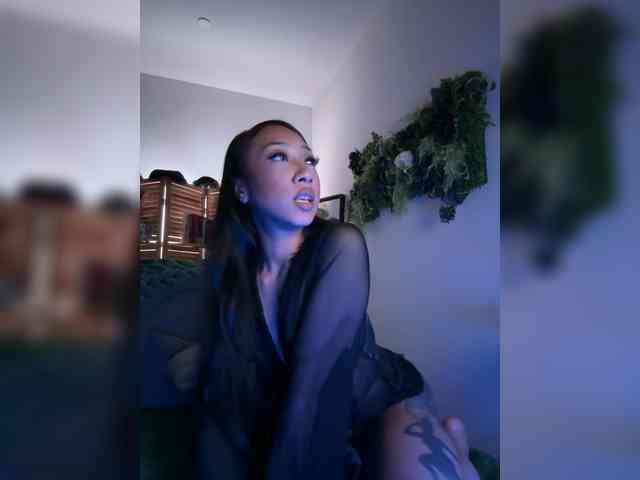 PreeminentJess webcam