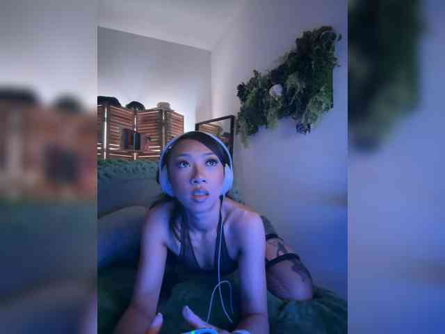 PreeminentJess webcam