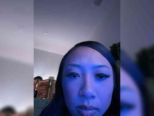 PreeminentJess webcam
