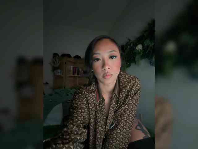 PreeminentJess webcam
