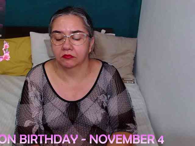 scarlett-dubois webcam