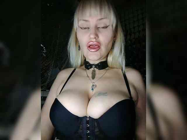 Freya-Milf webcam