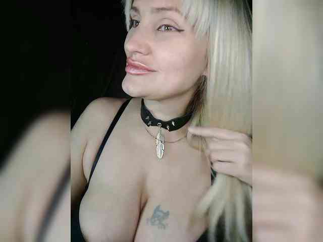 Freya-Milf webcam