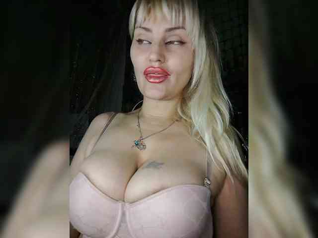 Freya-Milf webcam