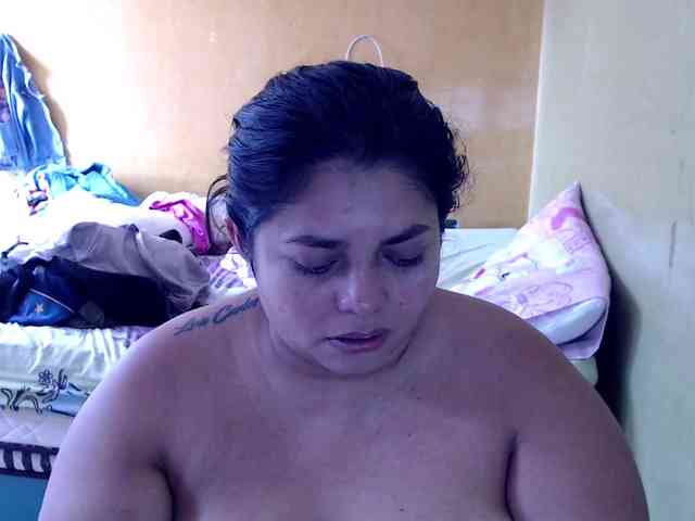 mia-naughty webcam