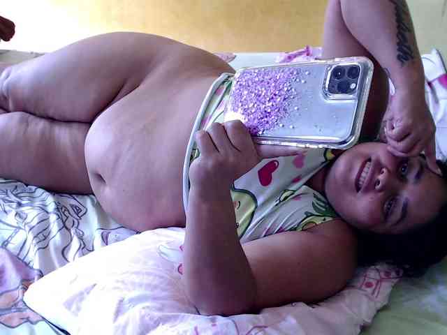 mia-naughty webcam