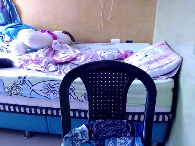 mia-naughty webcam