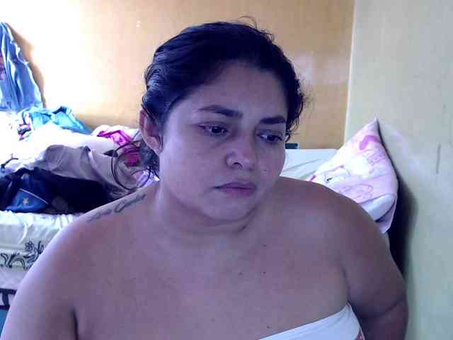 mia-naughty webcam