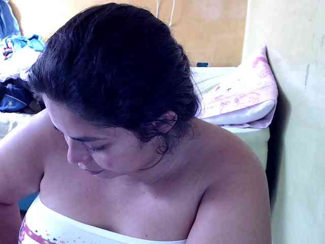 mia-naughty webcam