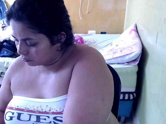 mia-naughty webcam