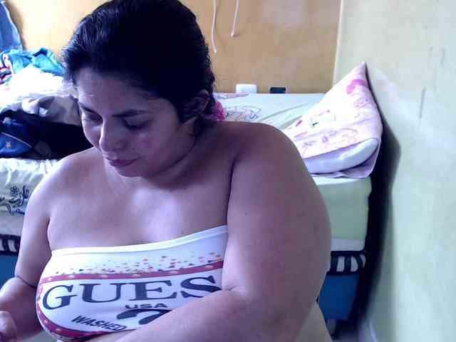 mia-naughty webcam