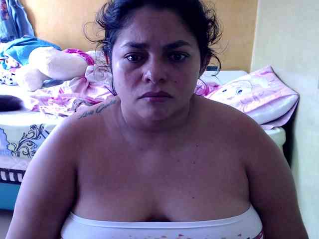 mia-naughty webcam
