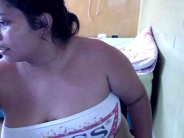 mia-naughty webcam