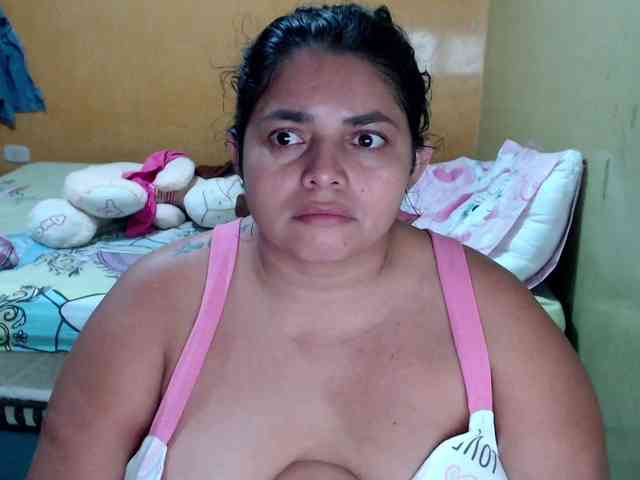 mia-naughty webcam