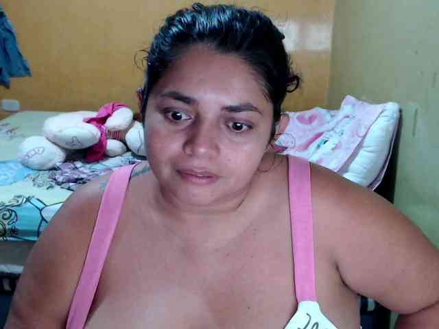 mia-naughty webcam