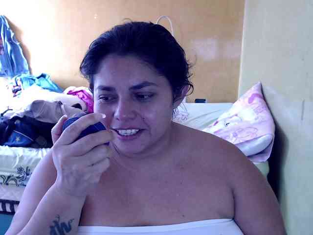 mia-naughty webcam