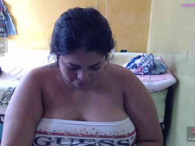 mia-naughty webcam