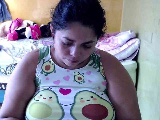 mia-naughty webcam