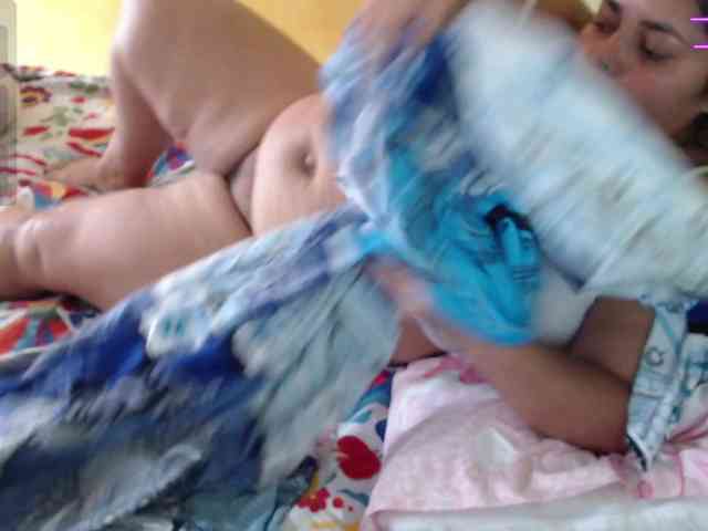 mia-naughty webcam