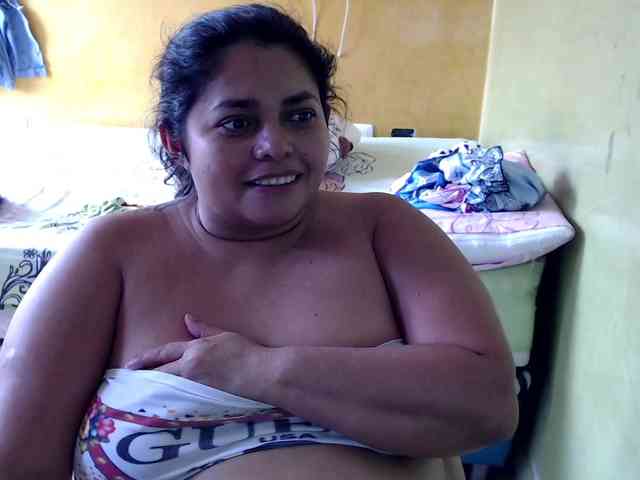 mia-naughty webcam