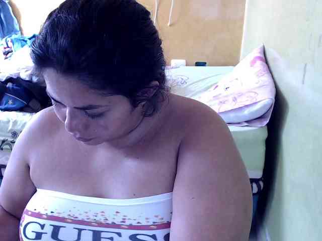 mia-naughty webcam
