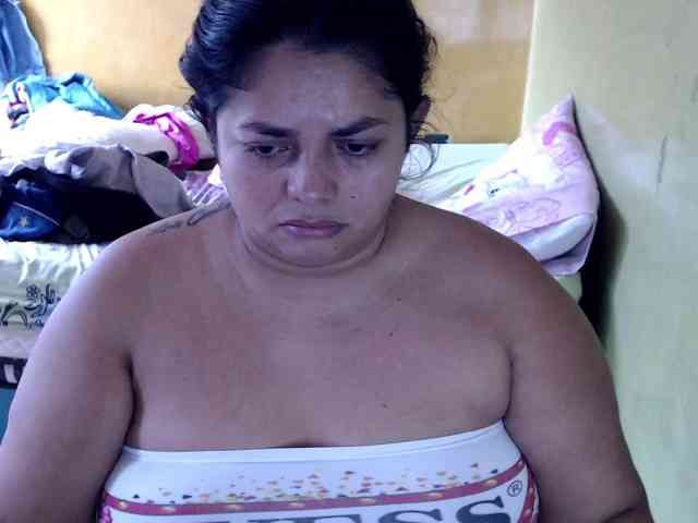 mia-naughty webcam