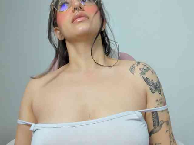 karolina-evans webcam